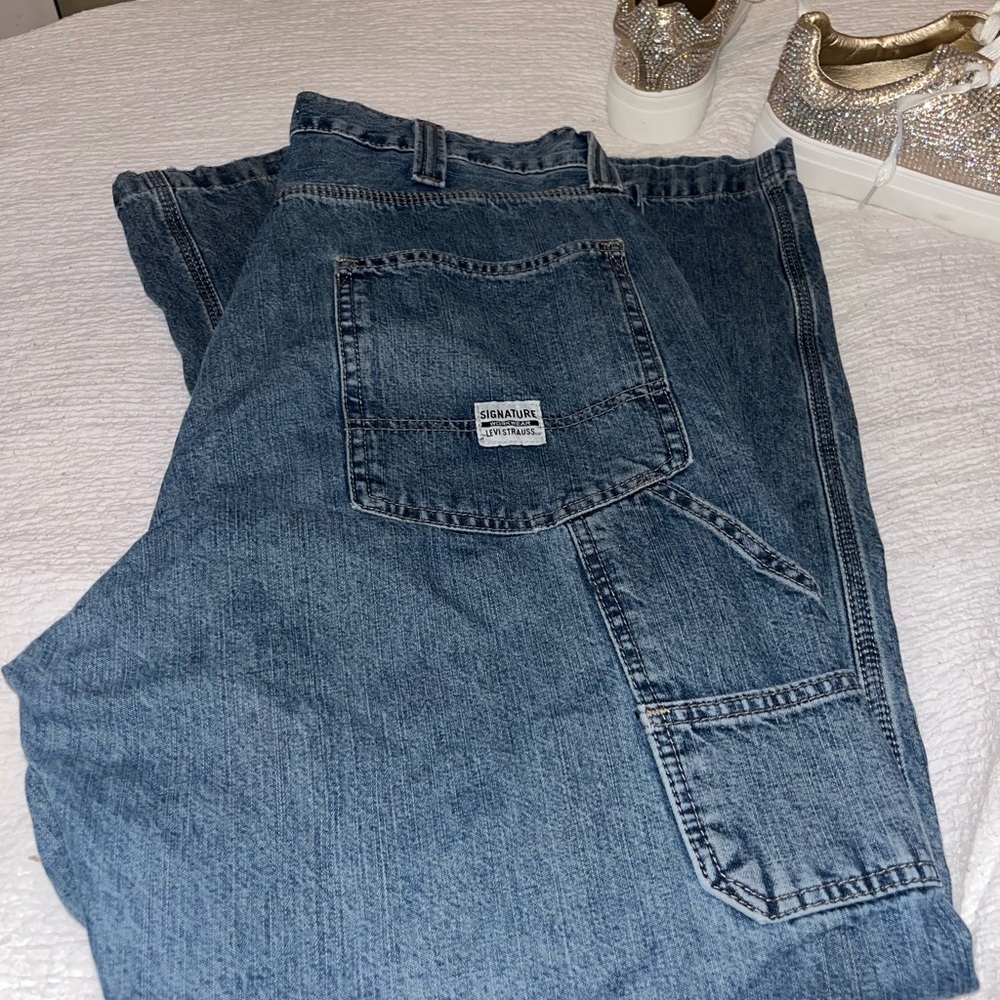 Signature Blue Relaxed Fit Jeans